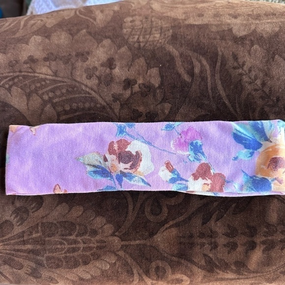 Handmade flower twist headband - Picture 5 of 6